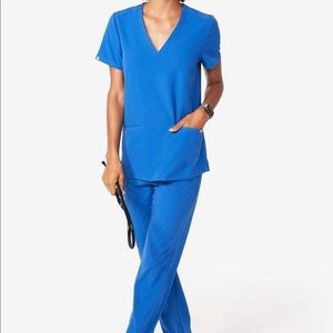 FIGS scrubs ROYAL BLUE Small top/small petite pant